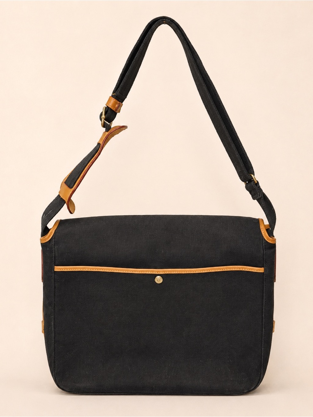 Dooney & Bourke Vintage Cabriolet Messenger Crossbody Bag - Picture 4 of 8